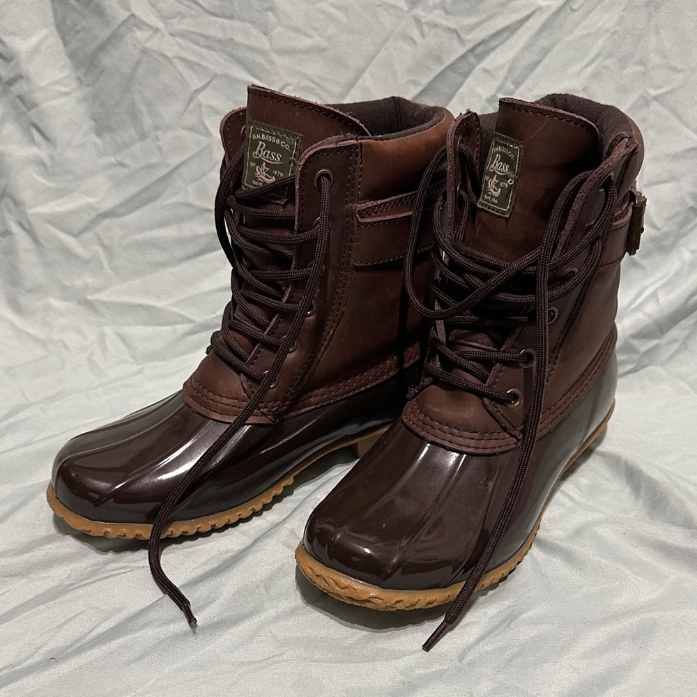 Bass Women's Dark Brown Duck Boots